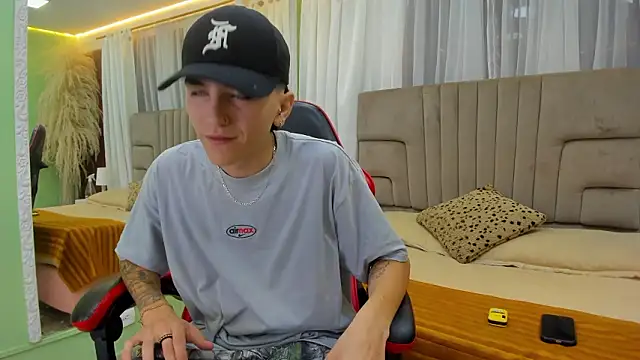 Snapshot of irvin_keyes chatting on February 2026 11:29:02 AM irvin keyes online show from February 2026 11:29:02 AM