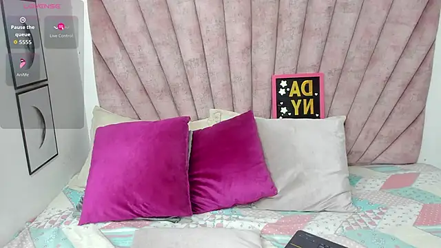 Snapshot of danibellucii_ chatting on February 2026 12:01:02 PM danibellucii online show from February 2026 12:01:02 PM