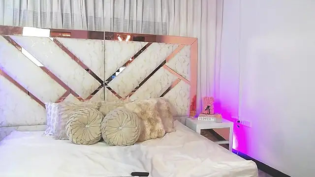 JuliKeita online show from January 2026 09:20:01 PM