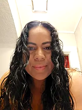 Snapshot of _Zhamira chatting on February 2026 01:54:01 PM Zhamira online show from February 2026 01:54:01 PM