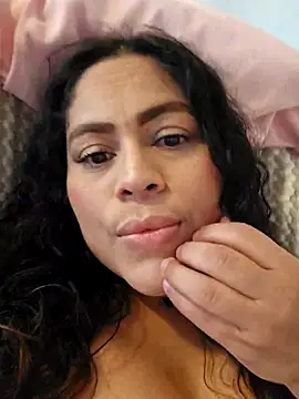 Snapshot of _Zhamira chatting on March 2026 03:08:01 PM Zhamira online show from March 2026 03:08:01 PM