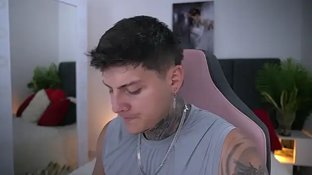 Snapshot of goldenatlasX chatting on February 2026 10:03:02 PM goldenatlasX online show from February 2026 10:03:02 PM