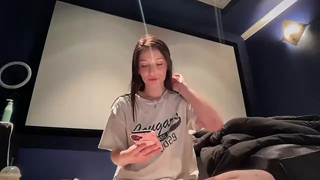 Snapshot of laurensmithhh chatting on January 2026 08:01:02 PM laurensmithhh online show from January 2026 08:01:02 PM