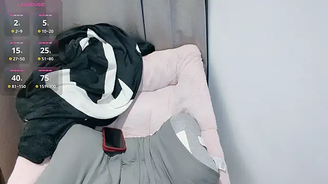 Mia-zhan online show from February 2026 12:09:01 AM