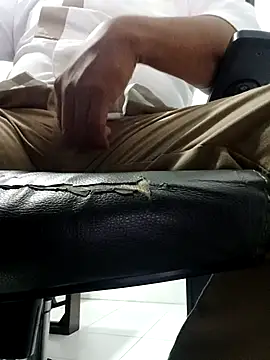 Antony-5045 online show from April 2026 11:43:02 PM