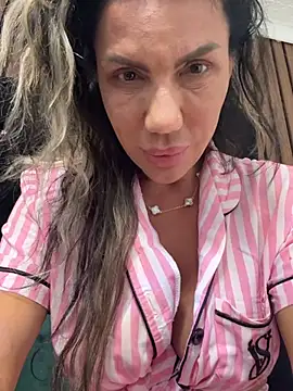 Missolevelvet online show from June 2026 08:11:01 PM
