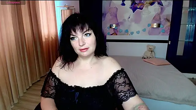 Victoria booth online show from July 2026 12:00:02 PM