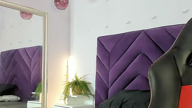 Meeganfoox online show from January 2026 04:07:02 AM