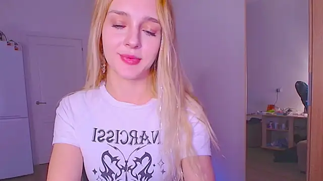 sailormoon666  online show from January 2026 10:13:02 PM