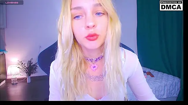 Snapshot of sailormoon666_ chatting on July 2026 01:07:02 AM sailormoon666 online show from July 2026 01:07:02 AM