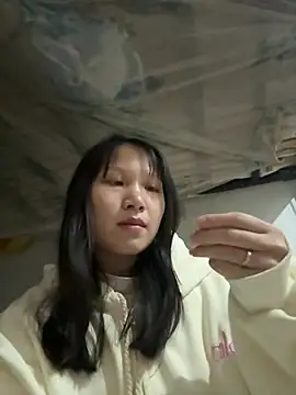 Snapshot of Charlotte-ee chatting on January 2026 09:02:01 AM Charlotte-ee online show from January 2026 09:02:01 AM