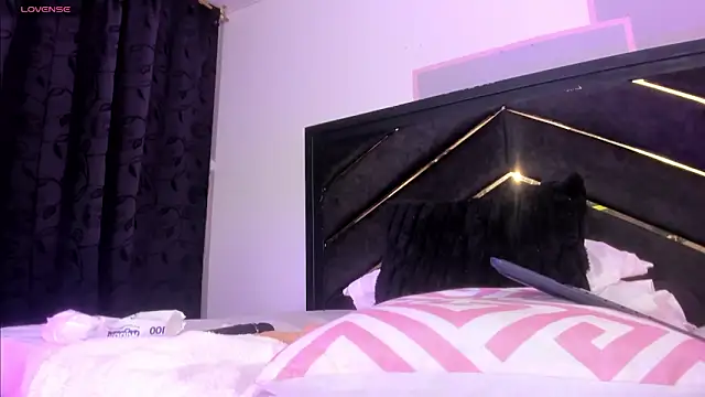 april jones05 online show from April 2026 07:07:02 PM