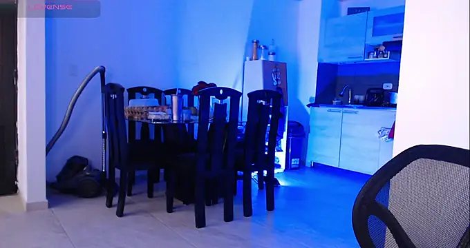 Snapshot of Pretty__Milf chatting on February 2026 01:18:02 PM Pretty Milf online show from February 2026 01:18:02 PM