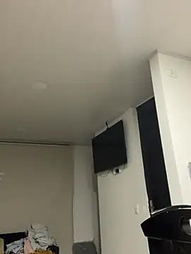 Snapshot of Pretty__Milf chatting on February 2026 09:54:01 AM Pretty Milf online show from February 2026 09:54:01 AM