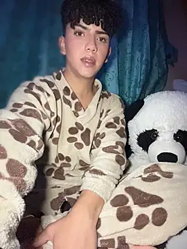 Snapshot of Nick_Twink chatting on February 2026 04:50:02 AM Nick Twink online show from February 2026 04:50:02 AM