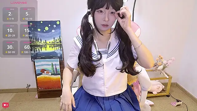 Qiqiiii-05 online show from June 2026 02:04:01 PM