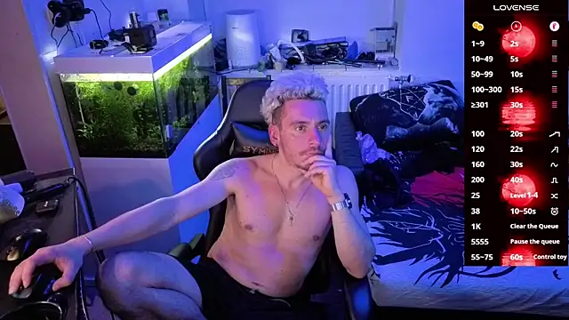 Rayzel White online show from February 2026 10:19:02 PM