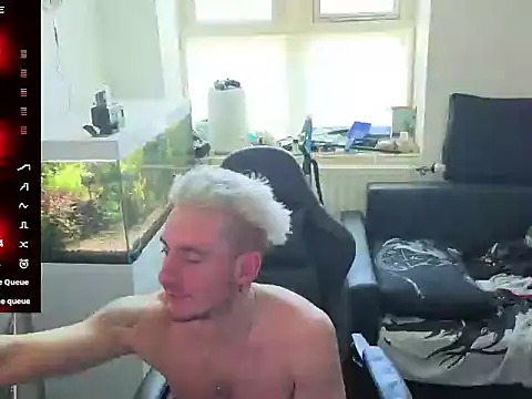 Rayzel White online show from April 2026 12:11:02 PM