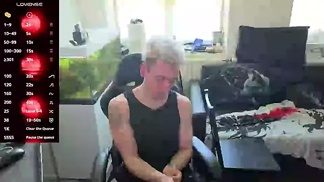 Rayzel White online show from May 2026 11:48:02 AM