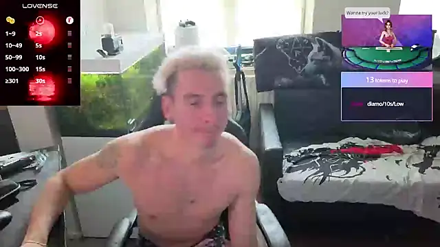 Rayzel White online show from May 2026 04:04:02 PM