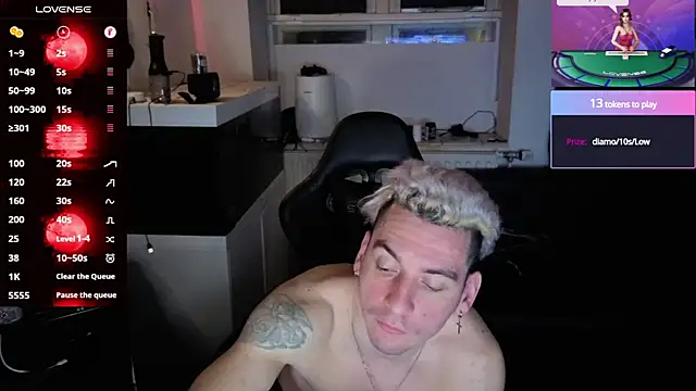 Rayzel White online show from May 2026 10:51:02 PM