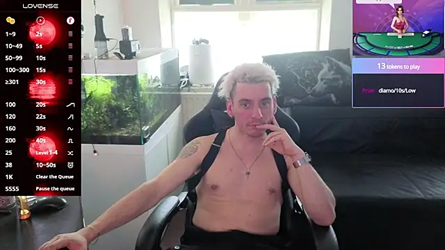 Rayzel White online show from May 2026 12:25:02 PM