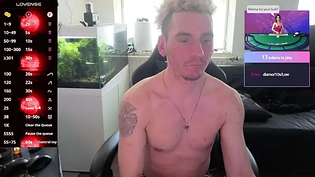 Rayzel White online show from May 2026 12:45:02 PM