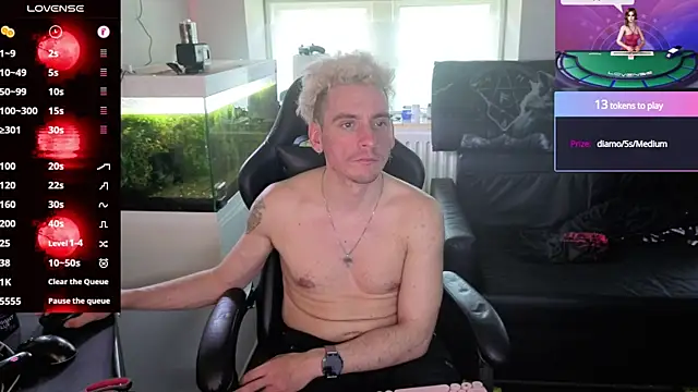 Rayzel White online show from June 2026 05:39:01 PM