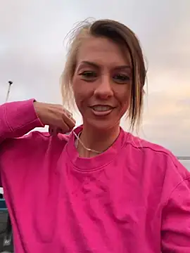 tastemecaroline online show from April 2026 11:39:02 AM