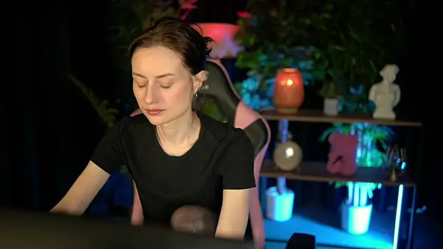 baby luna xo online show from February 2026 09:52:02 AM