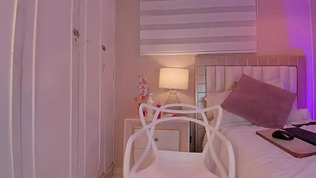 Snapshot of isabela__x chatting on February 2026 11:44:01 PM isabela x online show from February 2026 11:44:01 PM