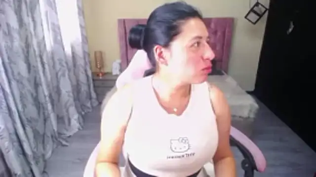 keileen luna online show from April 2026 08:12:02 PM