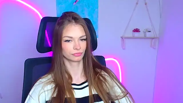 Snapshot of Lina_Loveuu chatting on February 2026 12:37:02 PM Lina Loveuu online show from February 2026 12:37:02 PM