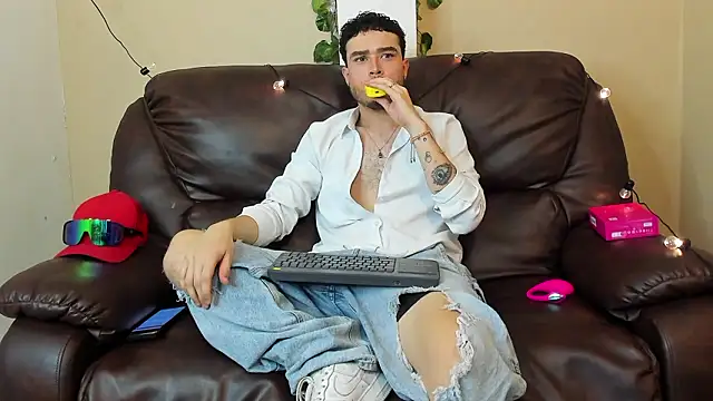 Snapshot of Salvattore_Muller chatting on February 2026 02:34:02 AM Salvattore Muller online show from February 2026 02:34:02 AM