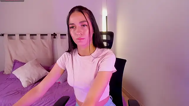 Snapshot of ella__olmos chatting on February 2026 01:56:01 PM ella olmos online show from February 2026 01:56:01 PM