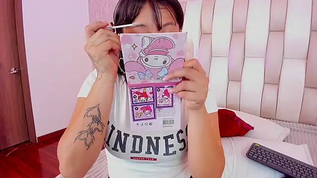 Adhara Vil online show from February 2026 07:59:01 PM