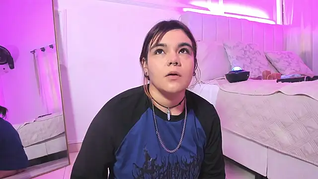 Dakota-bluu online show from January 2026 02:10:01 PM