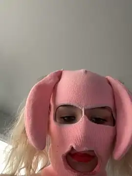 SexySkiBunny online show from February 2026 06:27:01 PM