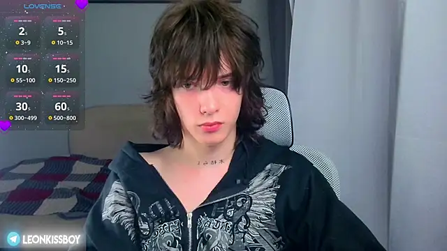 Snapshot of LeonBoykisser chatting on July 2026 03:45:02 PM LeonBoykisser online show from July 2026 03:45:02 PM
