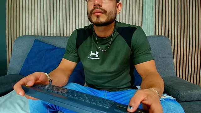 Vans Ross online show from February 2026 07:18:01 PM