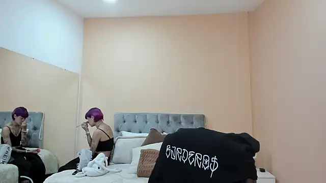 Snapshot of Bela_Craxkerr chatting on February 2026 12:33:02 PM Bela Craxkerr online show from February 2026 12:33:02 PM