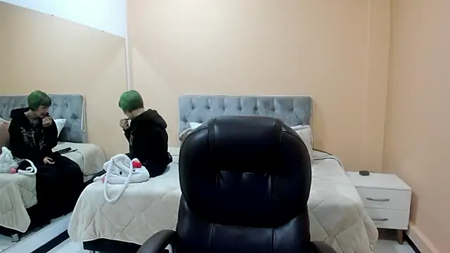 Snapshot of Bela_Craxkerr chatting on February 2026 12:48:02 PM Bela Craxkerr online show from February 2026 12:48:02 PM