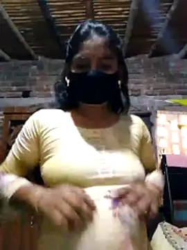 Hot Sweeti online show from April 2026 09:20:01 AM