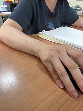 Donna9696 online show from April 2026 01:00:02 AM