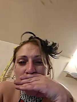 Snapshot of LadySn0w26 chatting on February 2026 01:36:02 AM LadySn0w26 online show from February 2026 01:36:02 AM