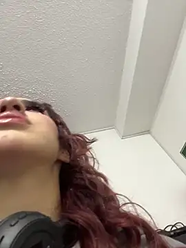 elodie rouge online show from February 2026 12:46:02 PM