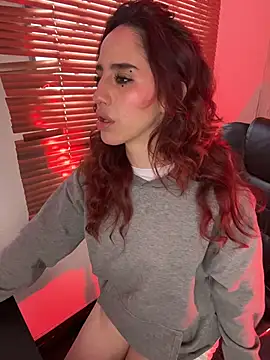 elodie rouge online show from February 2026 01:19:02 PM