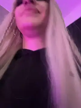 elodie rouge online show from April 2026 07:32:01 PM