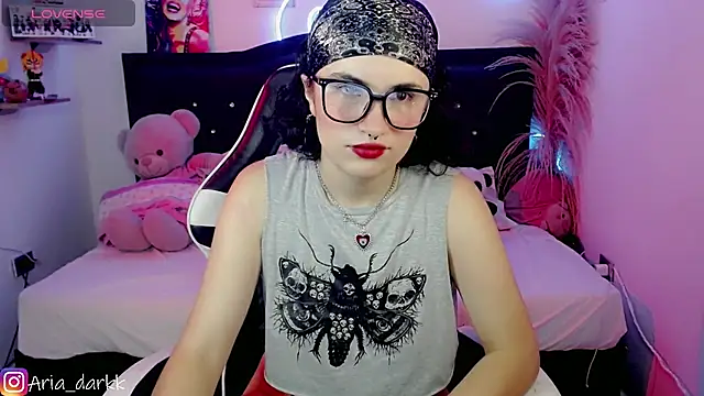 Snapshot of AriaDark chatting on February 2026 09:09:02 PM AriaDark online show from February 2026 09:09:02 PM