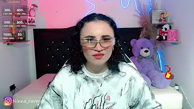 AriaDark online show from May 2026 09:02:02 PM